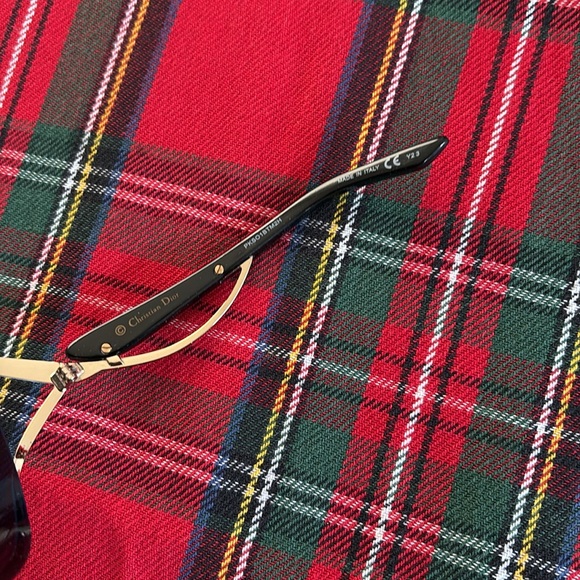 Authentic Dior Audacieuse 1 Sunglasses - Picture 3 of 13